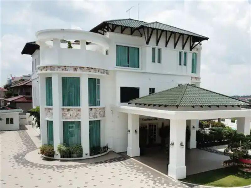 Casa Bianca Hotel Kluang Exterior photo