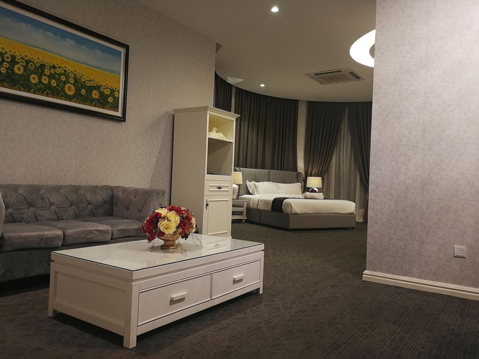 Casa Bianca Hotel Kluang Exterior photo