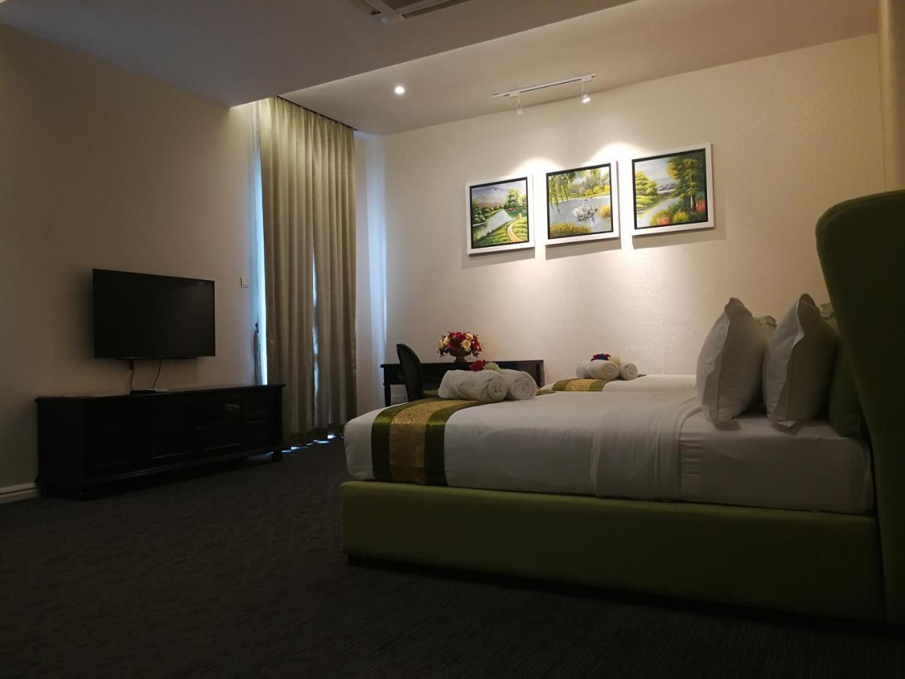 Casa Bianca Hotel Kluang Exterior photo