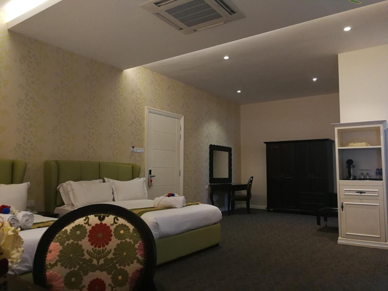 Casa Bianca Hotel Kluang Exterior photo