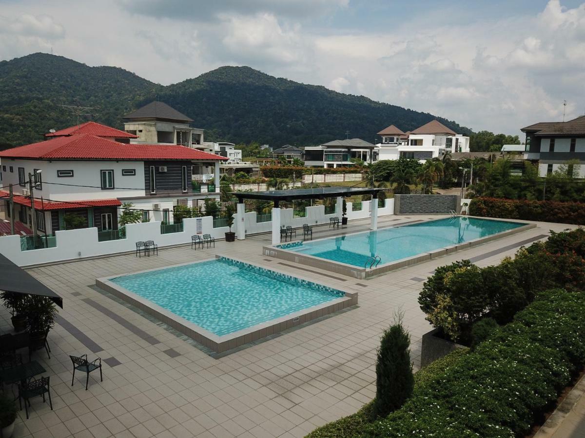 Casa Bianca Hotel Kluang Exterior photo
