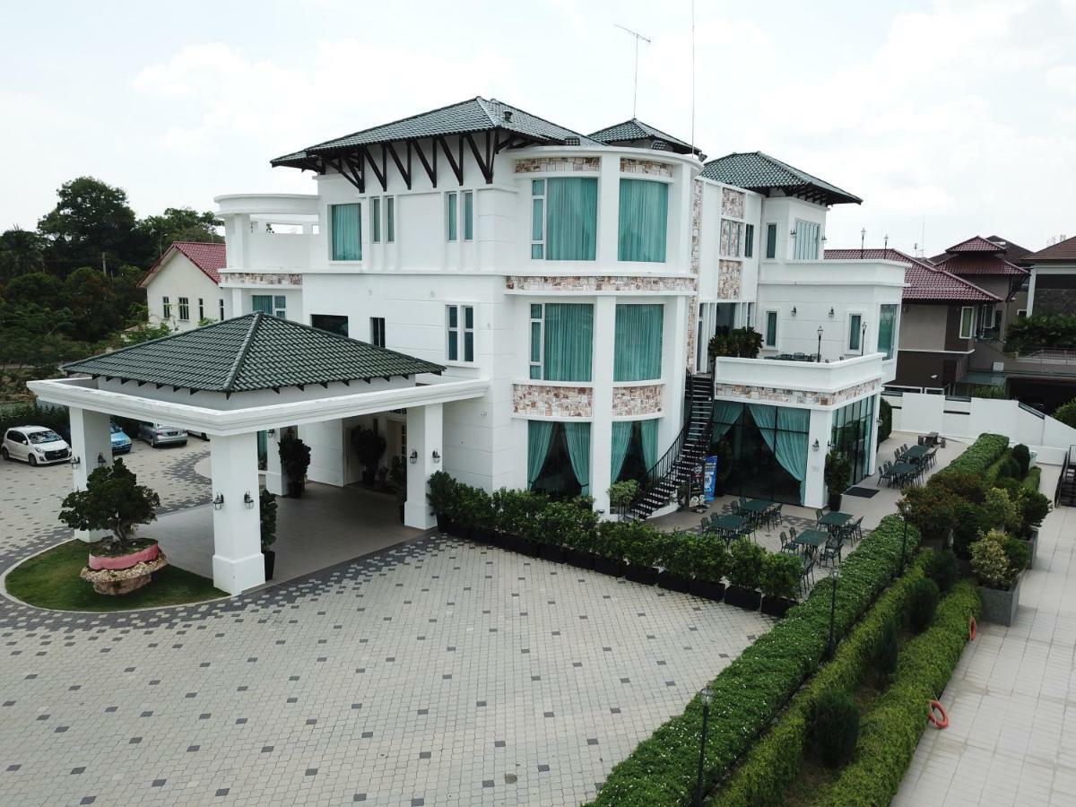 Casa Bianca Hotel Kluang Exterior photo